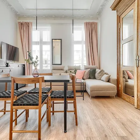 Kamienica Centrum Nr 14 شقة